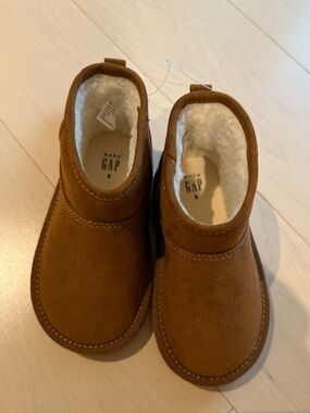 GAP Kids Chestnut Brown Faux-Suede Shearling-Lined Boots